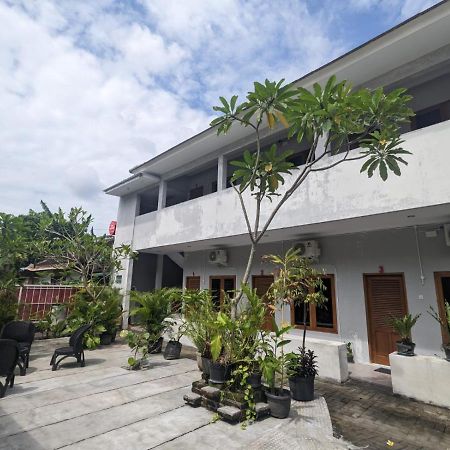 Rumah Pagar Merah Homestay Jogjakarta Buitenkant foto